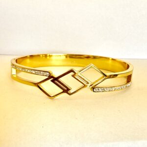 anti tarnish bracelet