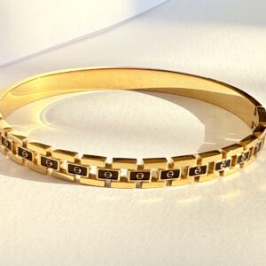 Gold Geometric Black Accent Bracelet – Anti-Tarnish Stainless Steel