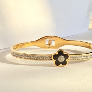 anti tarnish bracelet
