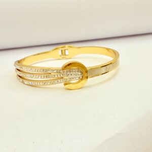 Bracelet – Anti-Tarnish Stainless Steel